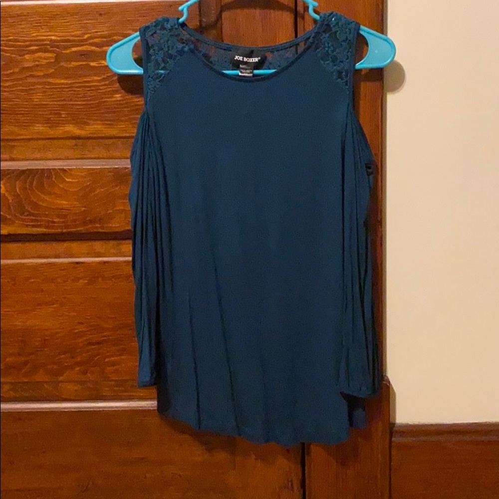 no shoulder blouse
